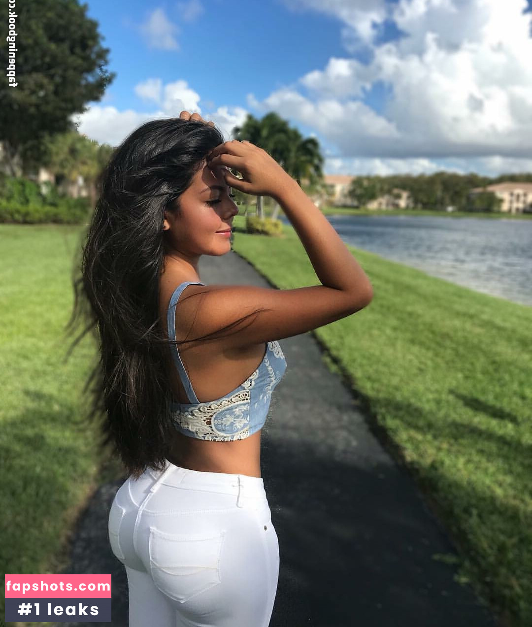 Nicole Borda gallery photo #42