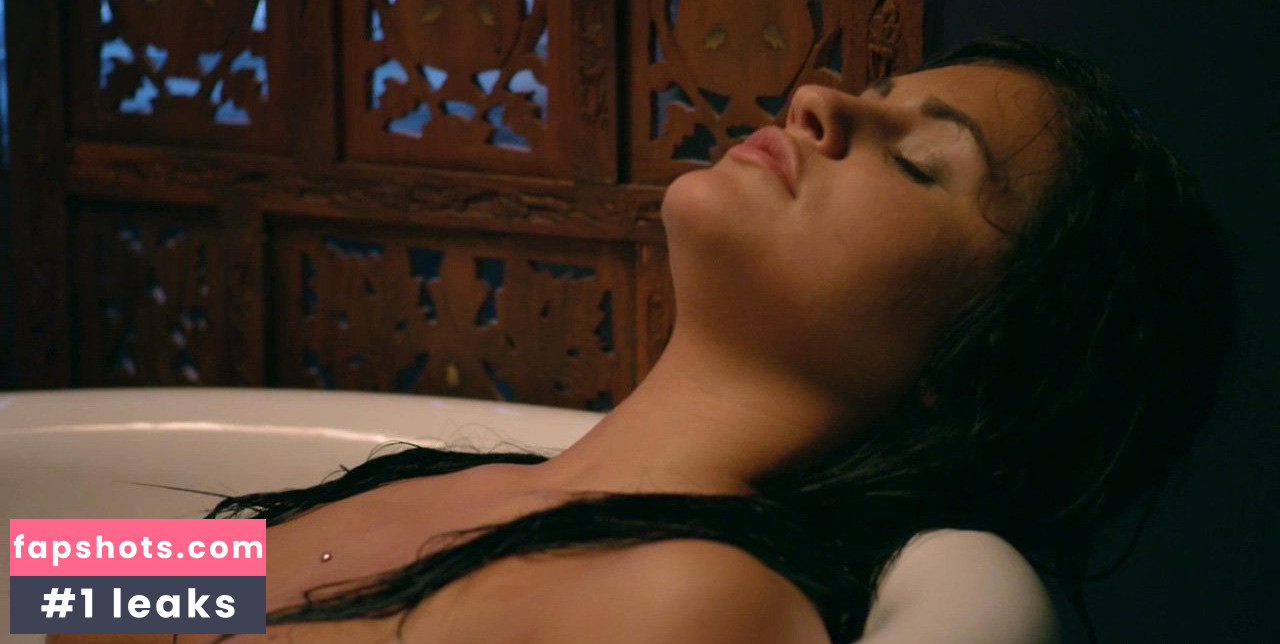 Nicole Cinaglia gallery photo #3