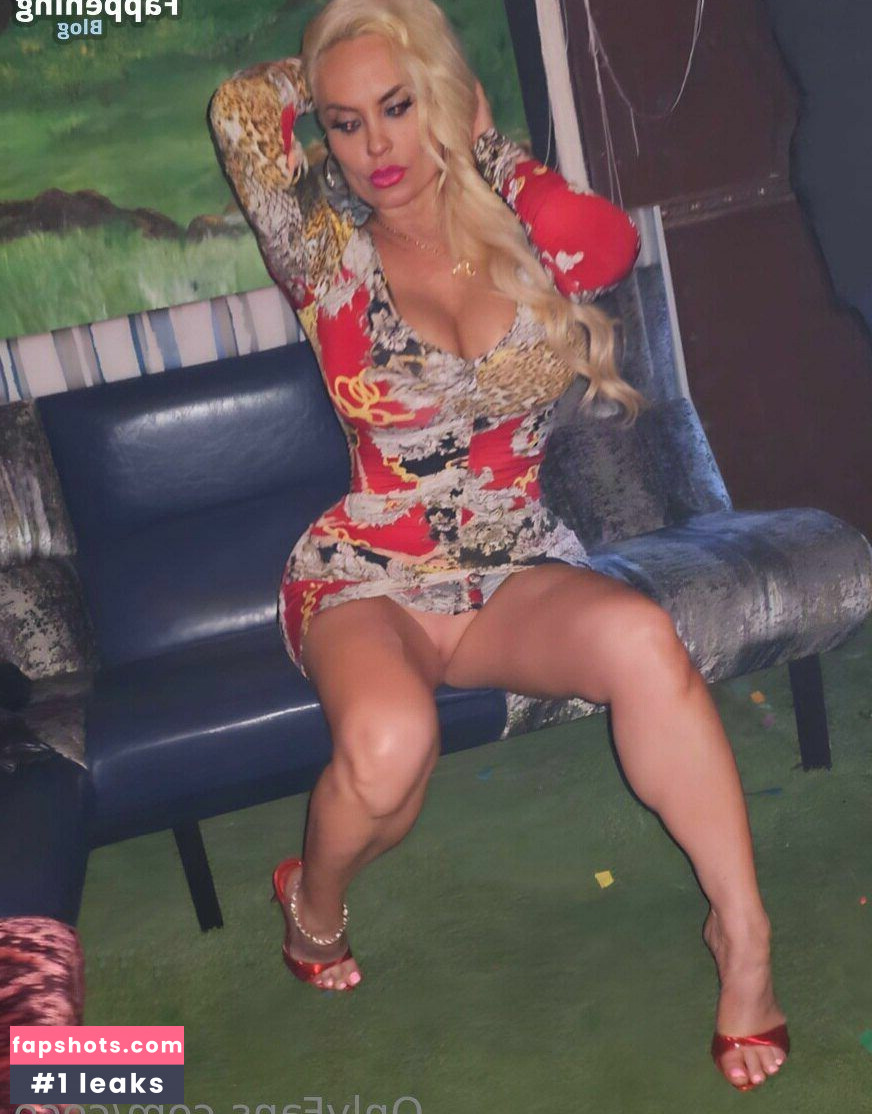 Nicole "Coco" Austin gallery photo #315