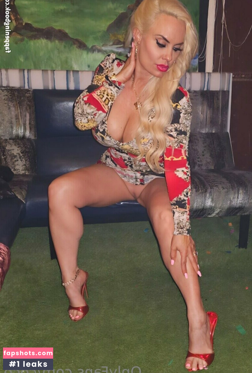 Nicole "Coco" Austin gallery photo #325