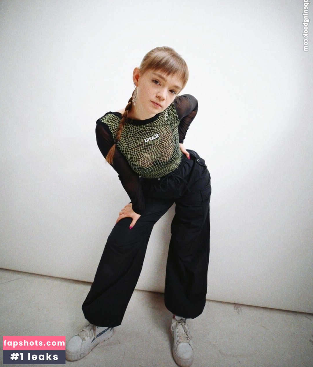 Nicole Czuj Nude Leaks OnlyFans Photos #11 - Fapshots