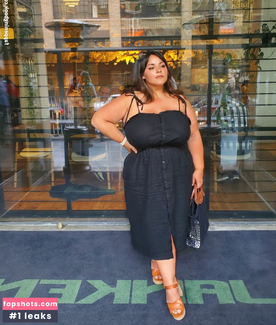 Nicole Denise Johansson gallery photo #16