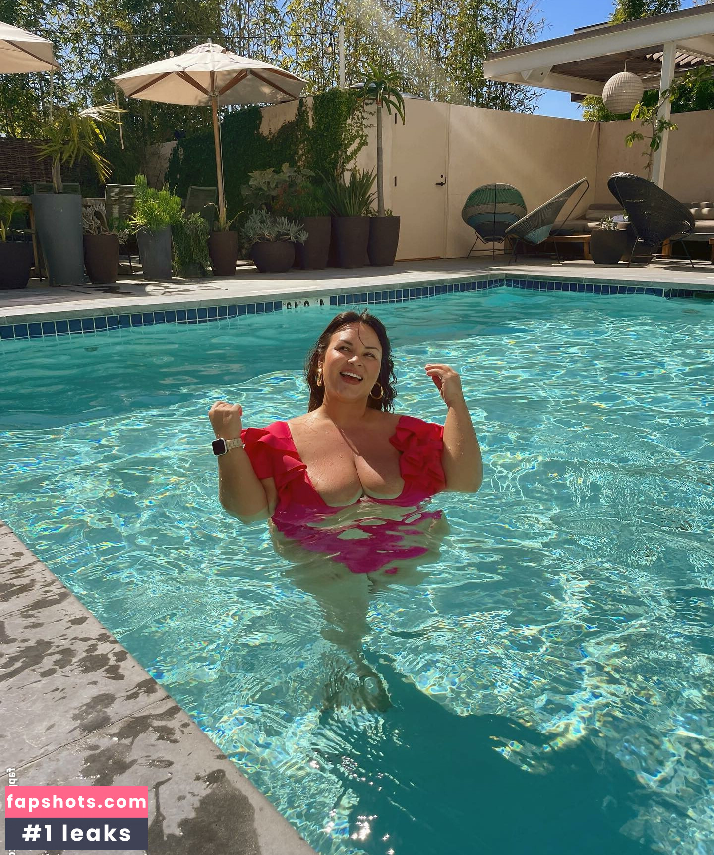 Nicole Denise Johansson gallery photo #18