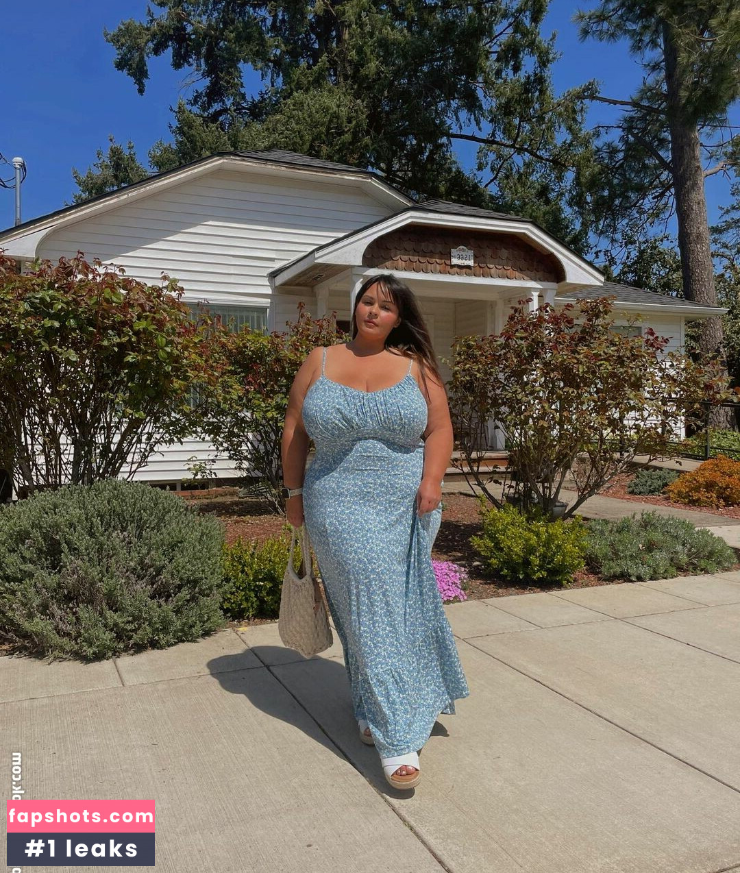 Nicole Denise Johansson gallery photo #19