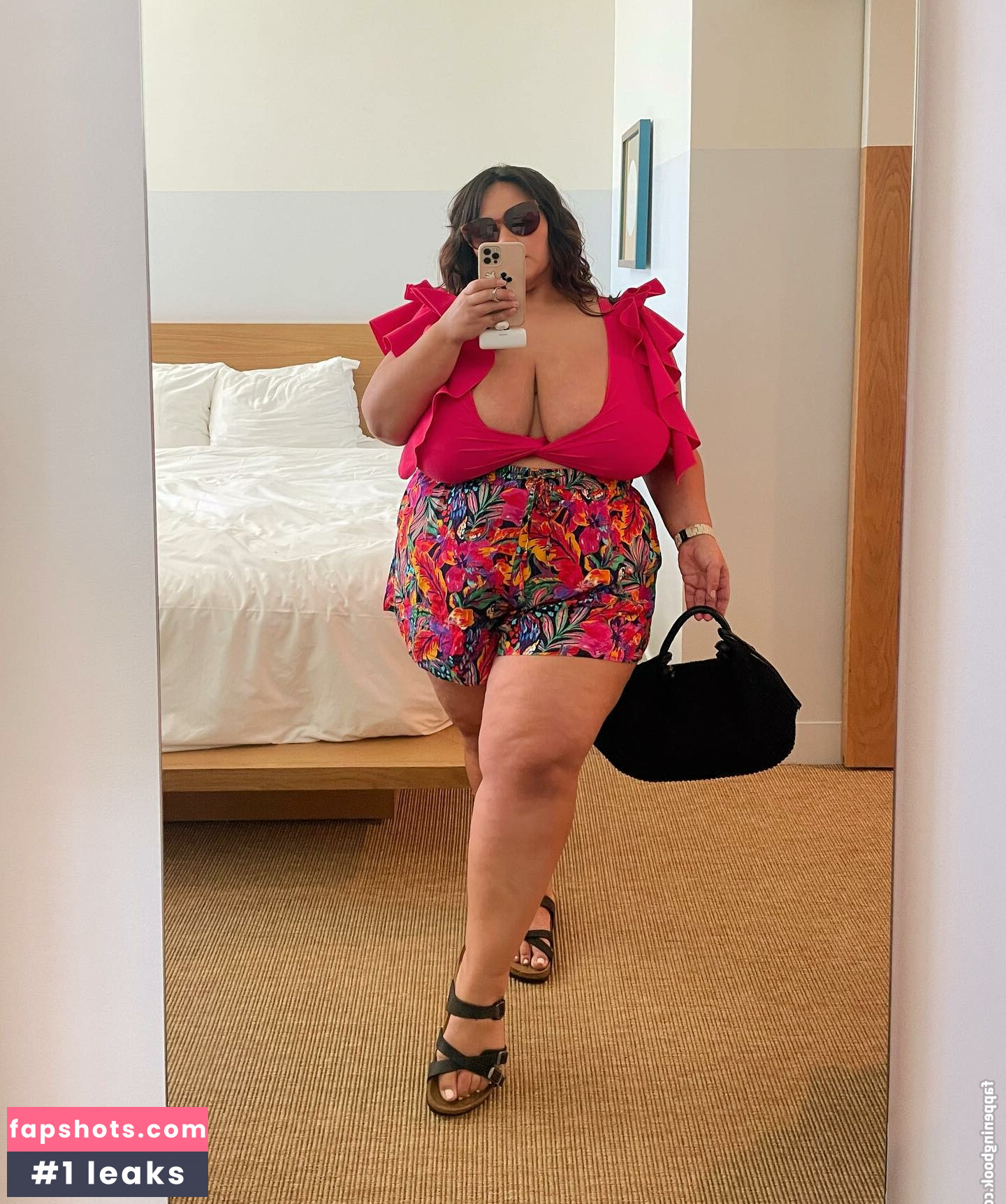 Nicole Denise Johansson gallery photo #24