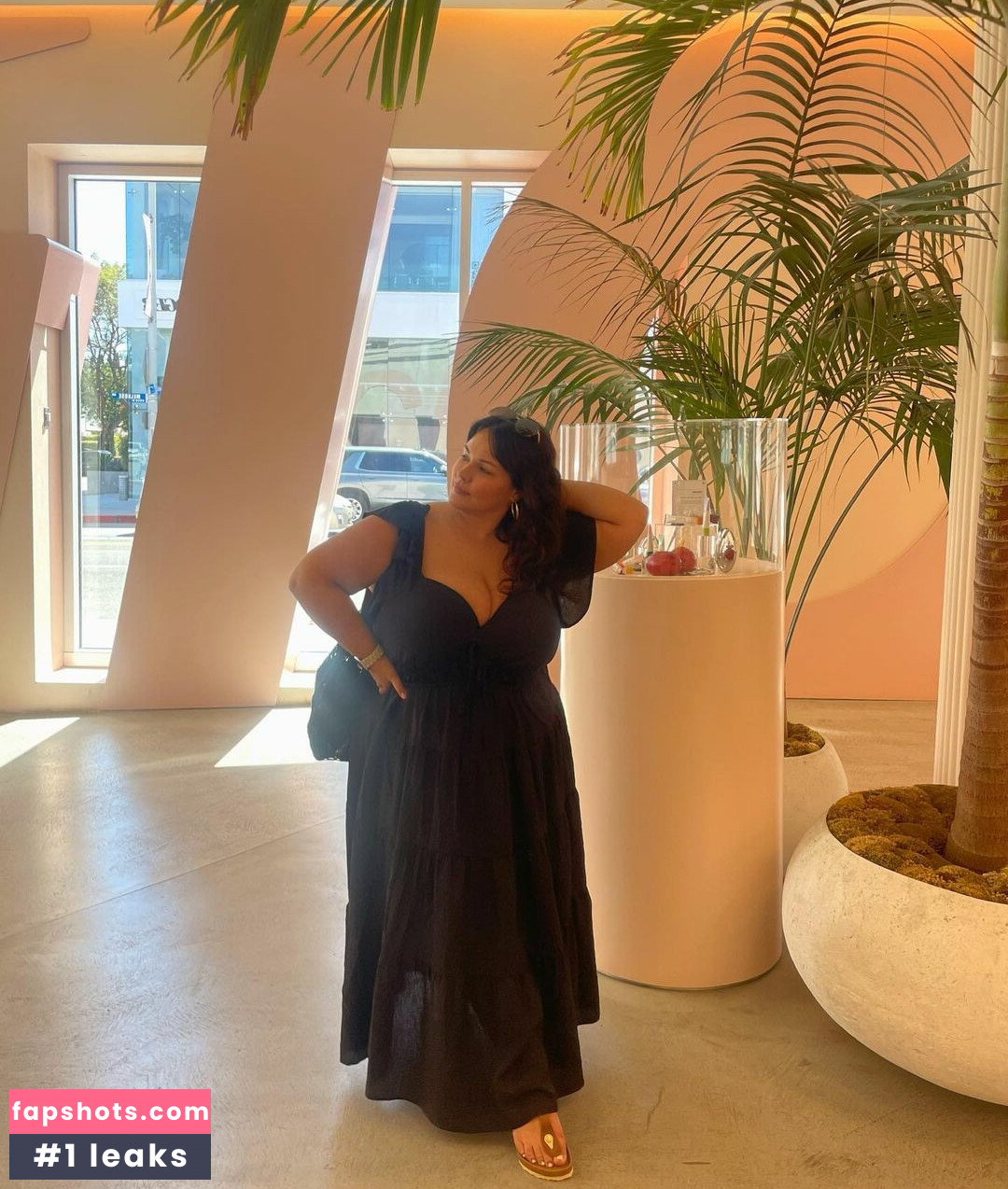 Nicole Denise Johansson gallery photo #39