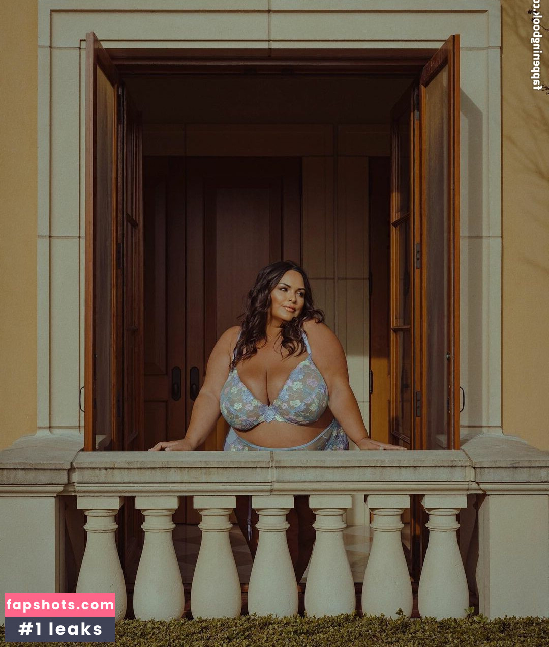 Nicole Denise Johansson gallery photo #84