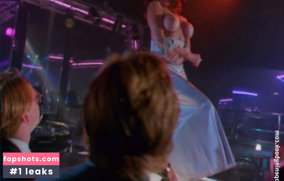 Nicole Eggert gallery photo #11