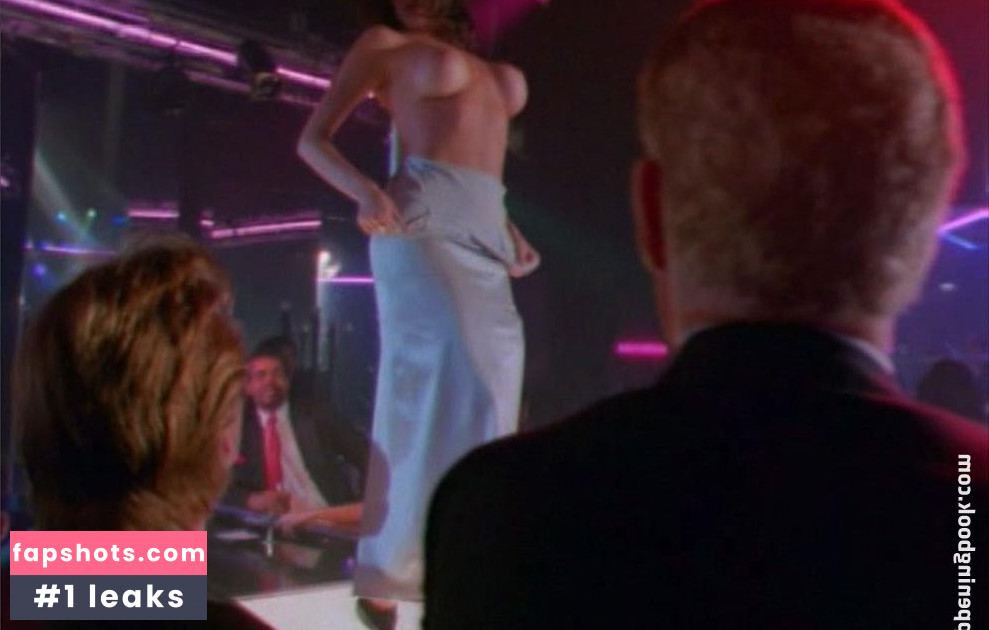 Nicole Eggert gallery photo #17