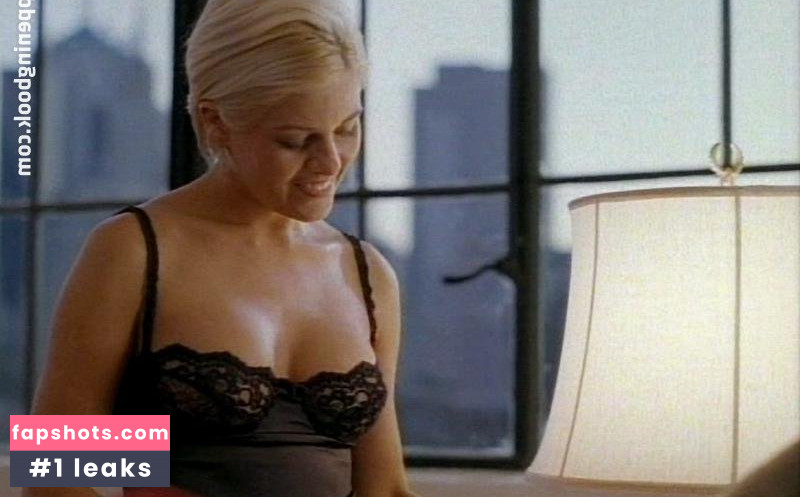 Nicole Eggert gallery photo #21