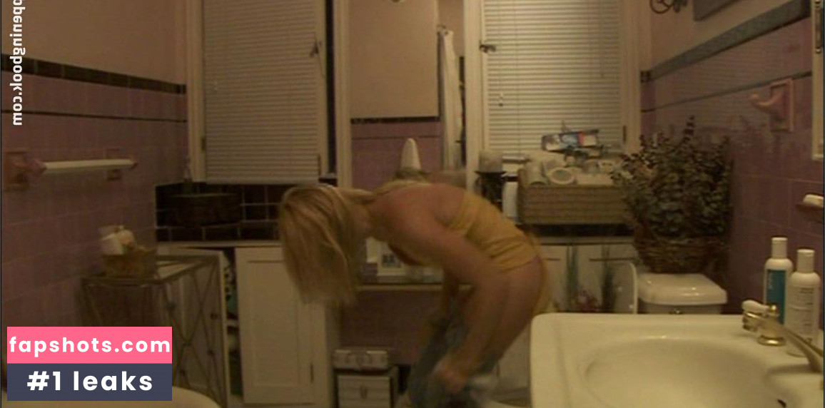 Nicole Eggert gallery photo #27