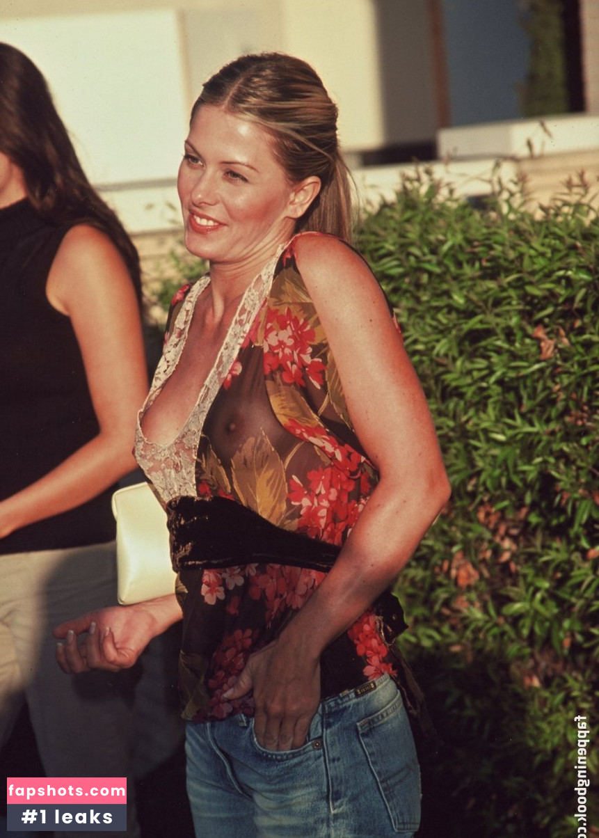 Nicole Eggert gallery photo #62