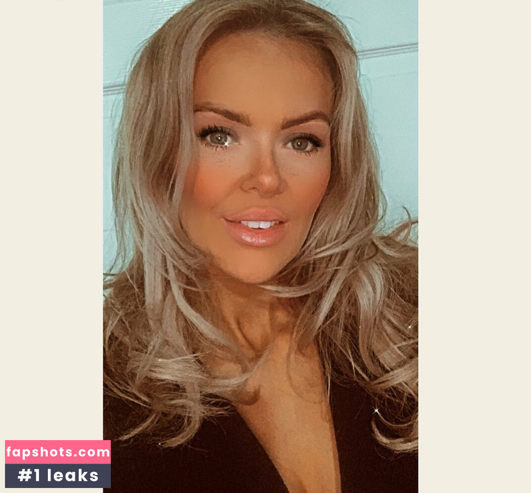 Nicole Farrell Glasgow Nude Leaks OnlyFans Photos #27 - LeakJerk