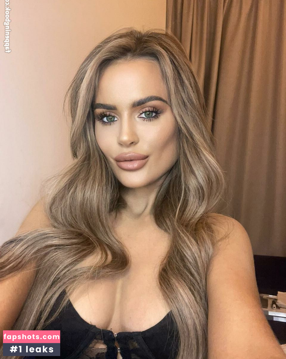 Nicole Farrell Glasgow Nude Leaks OnlyFans Photos #6 - LeakJerk