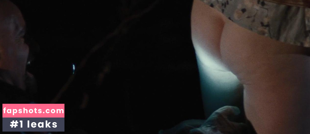 Nicole Leroux gallery photo #6