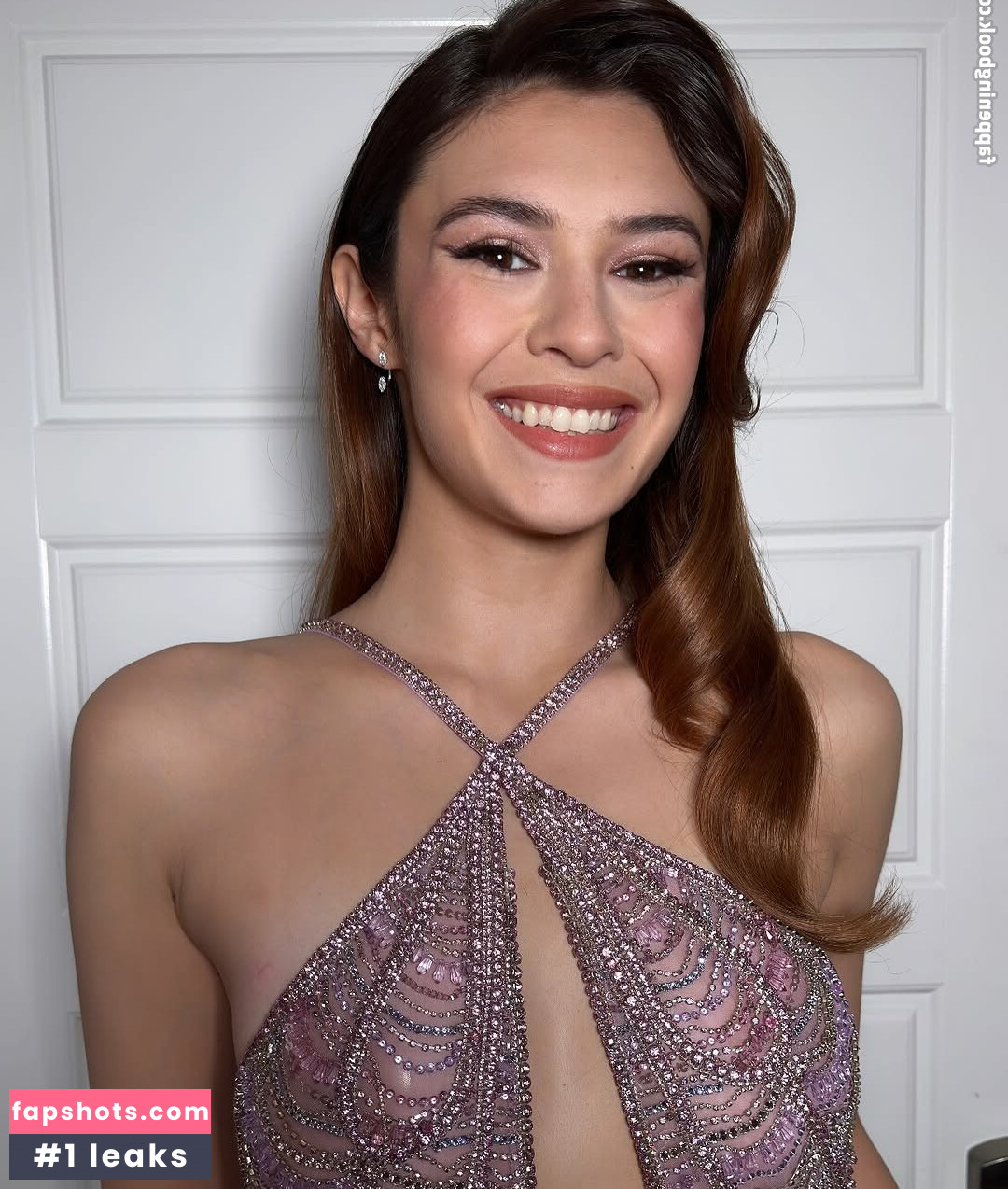 Nicole Maines Nude Leaks OnlyFans Photos #17 - LeakJerk