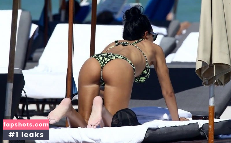 Nicole Minetti gallery photo #29