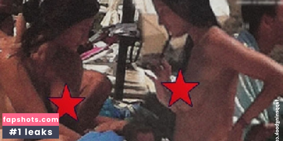 Nicole Minetti gallery photo #5