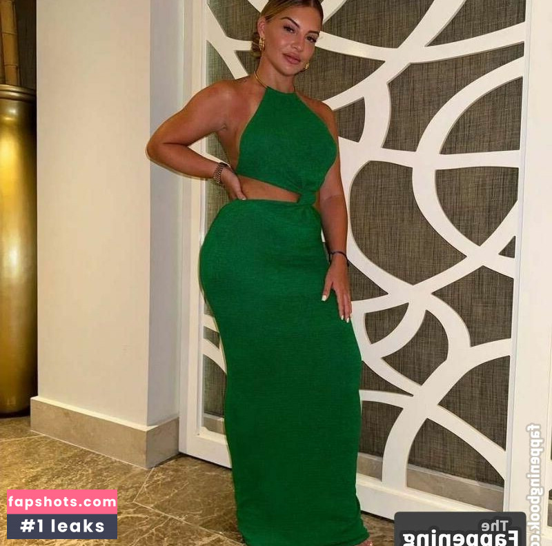 Nicole Moorman nude babe gallery