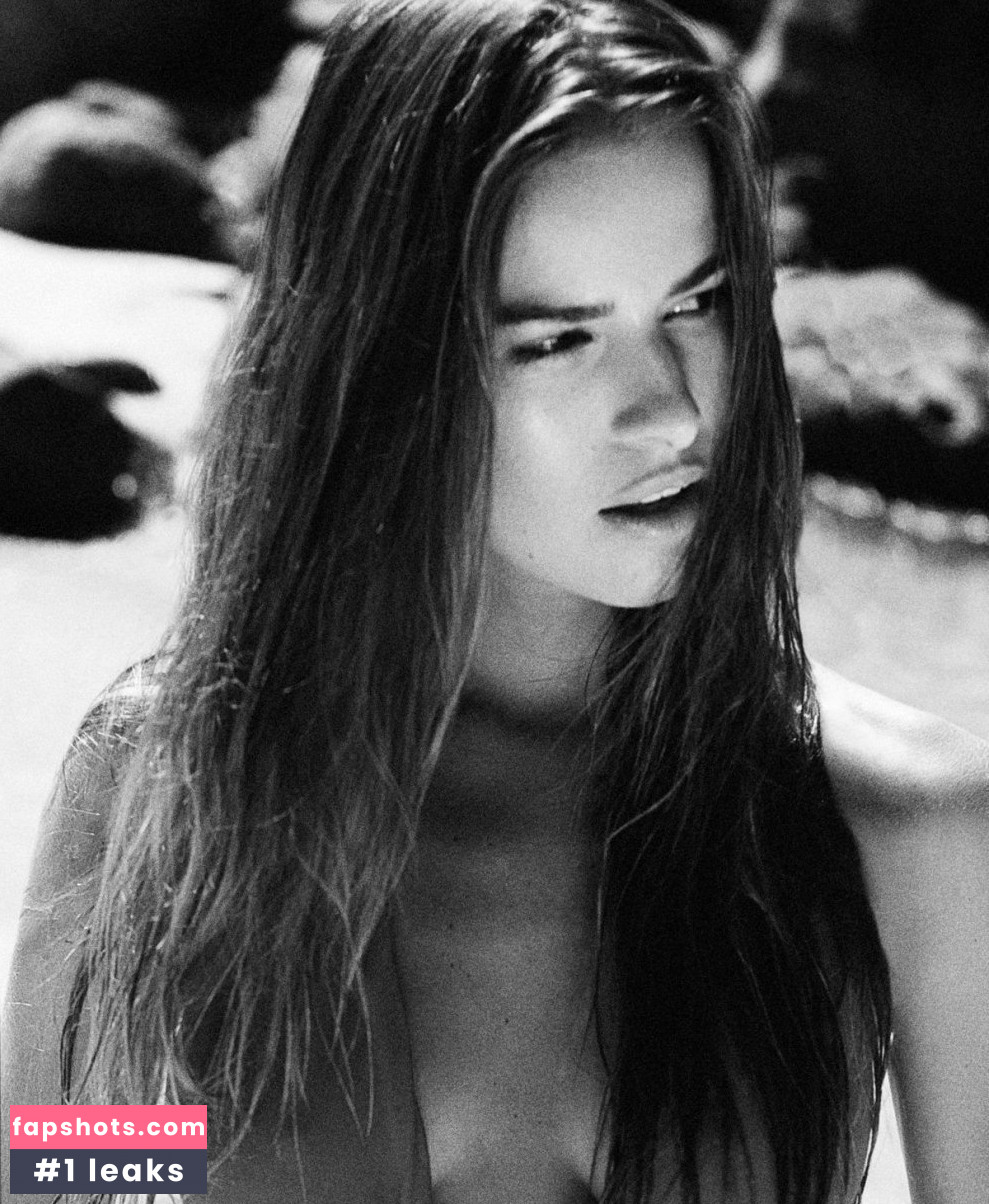 Nicole Naude gallery photo #7