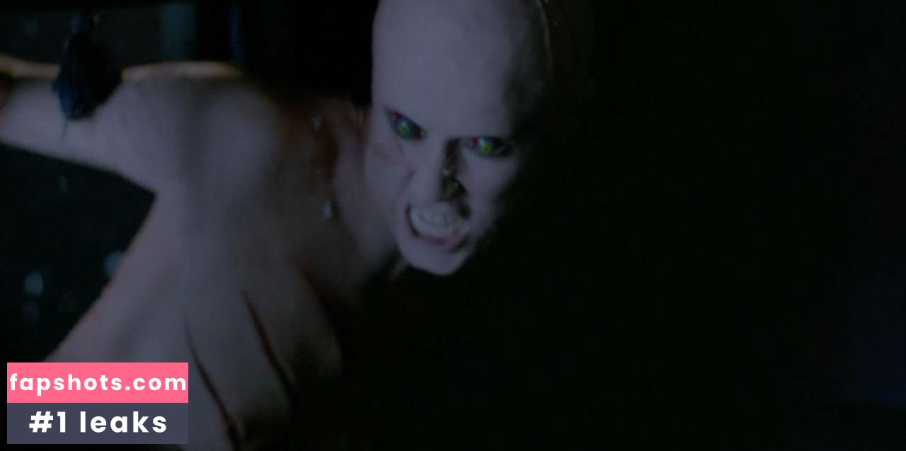 Nicole O'Neill gallery photo #18