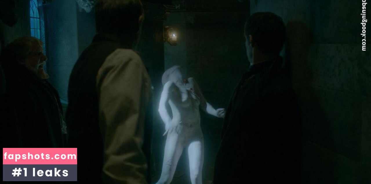 Nicole O'Neill nude babe gallery