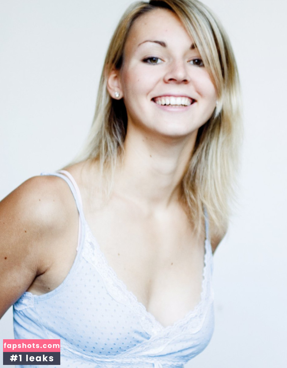 Nicole Reinhardt Nude Leaks OnlyFans Photos #9 - LeakJerk