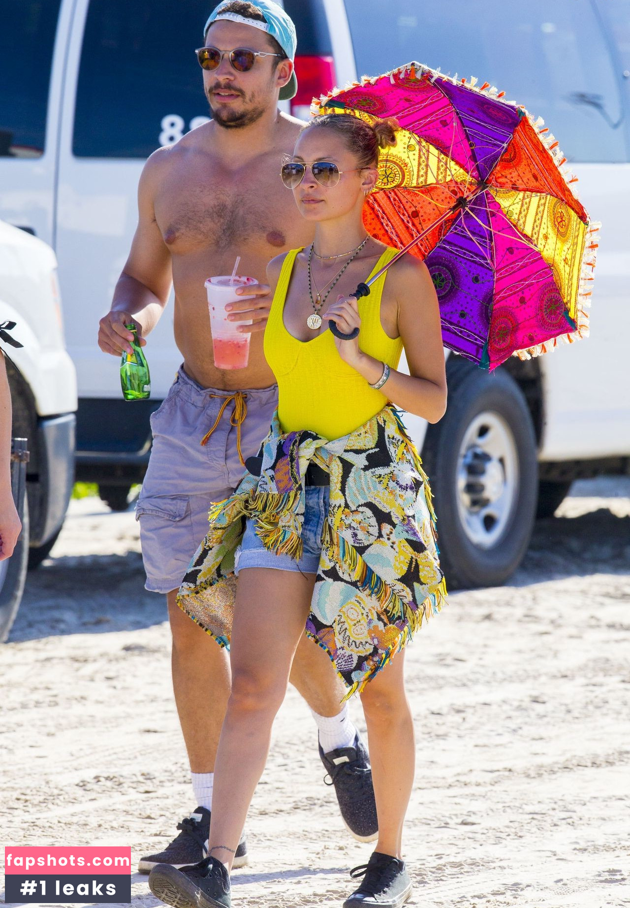 Nicole Richie gallery photo #113