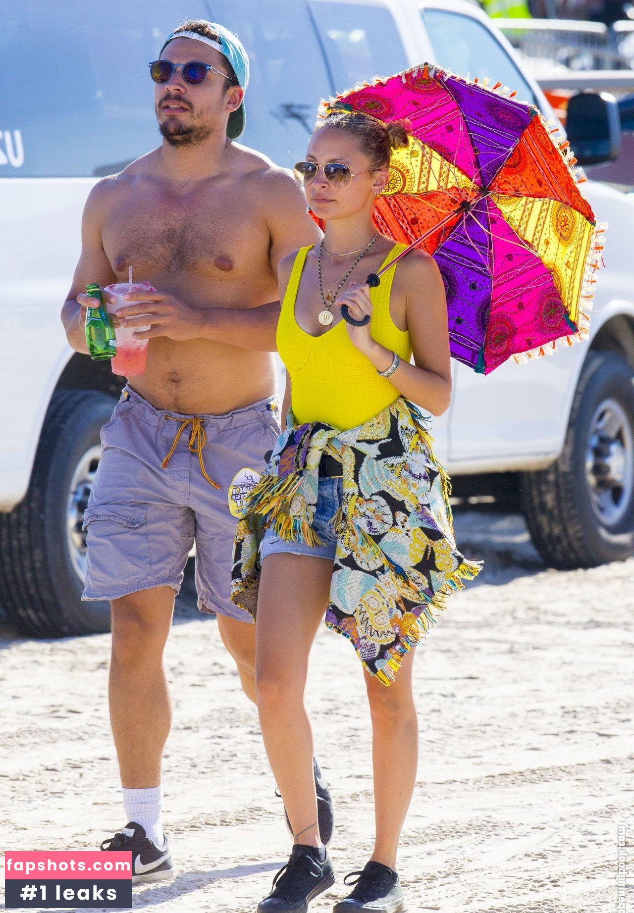 Nicole Richie gallery photo #114