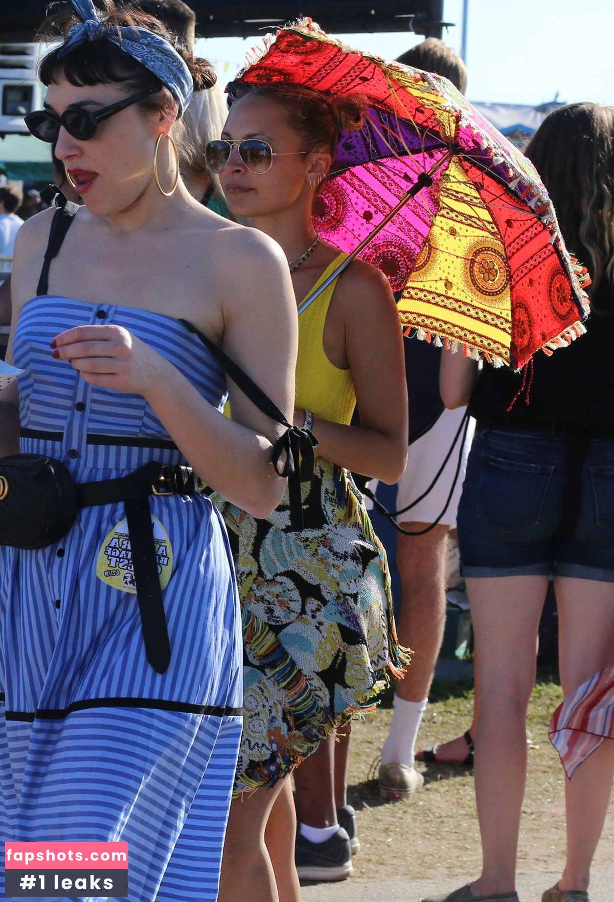 Nicole Richie gallery photo #98