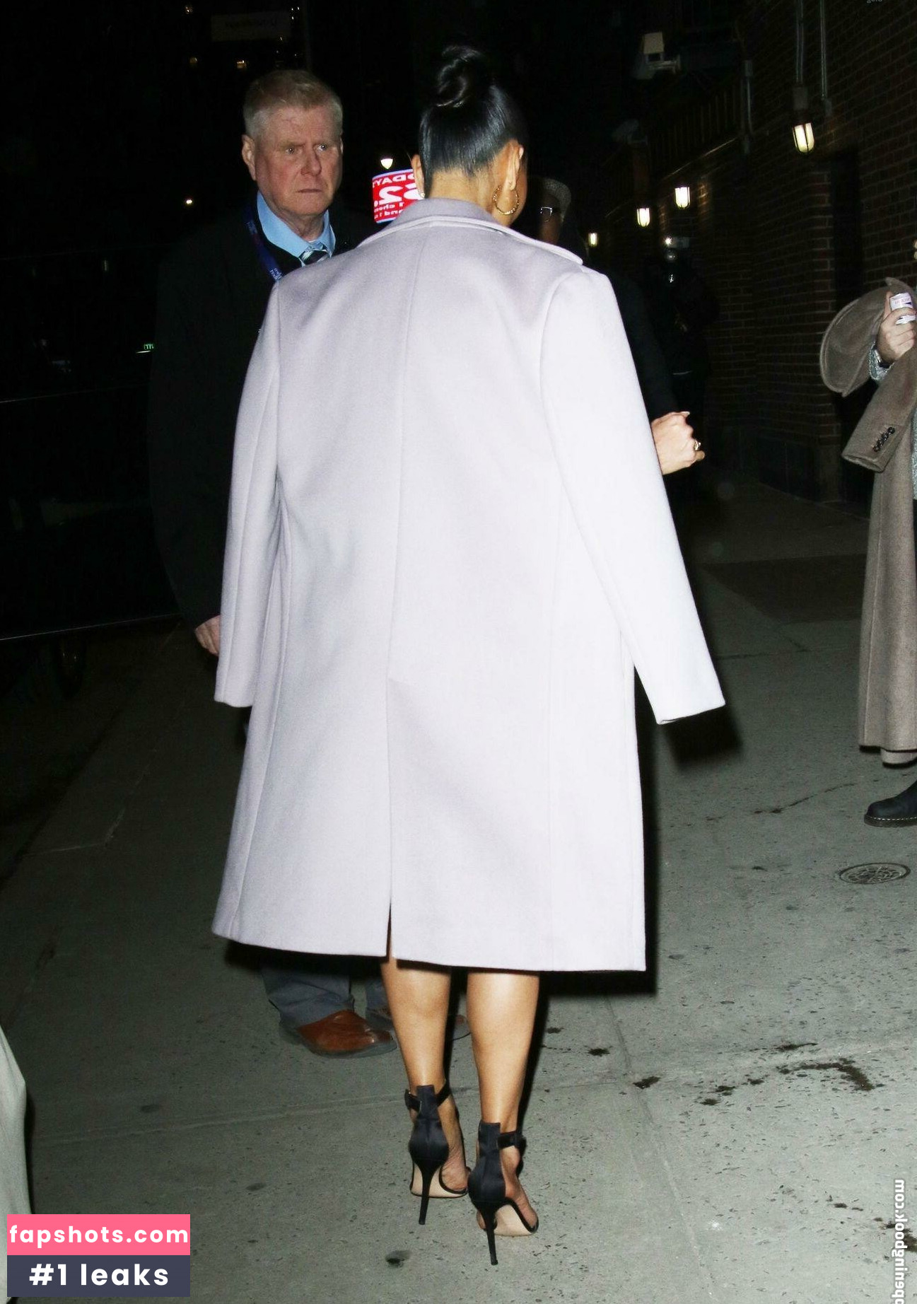 Nicole Scherzinger gallery photo #220