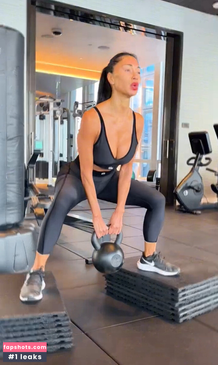 Nicole Scherzinger gallery photo #240