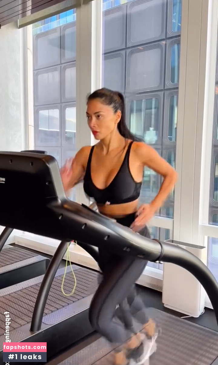 Nicole Scherzinger gallery photo #241