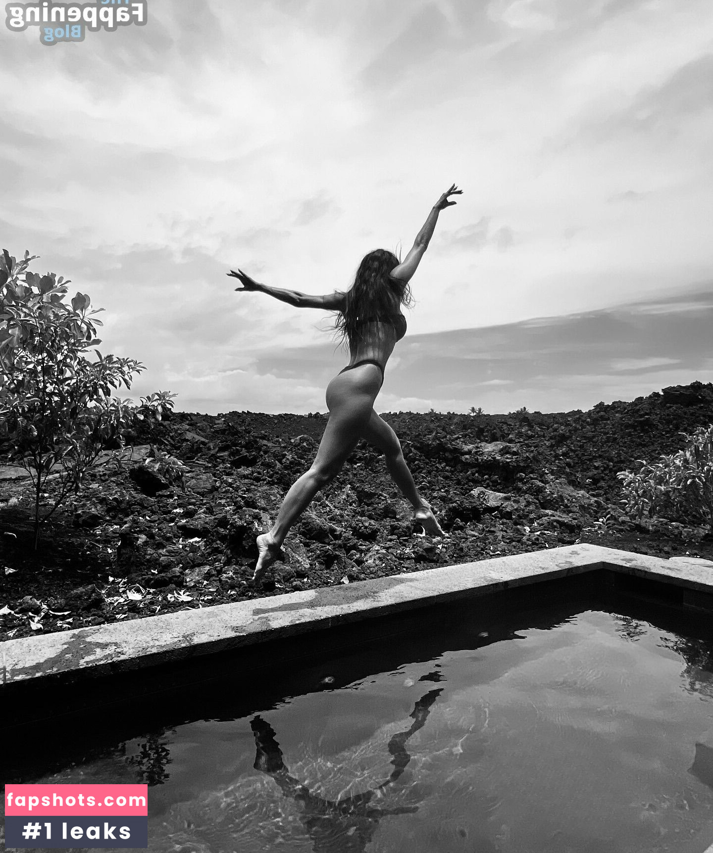 Nicole Scherzinger gallery photo #303