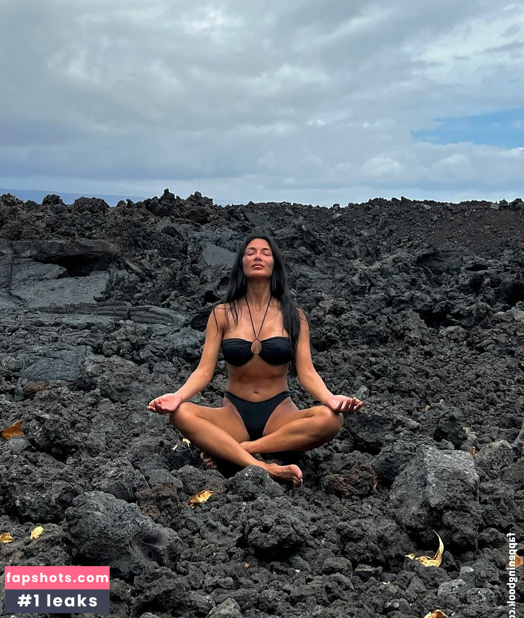 Nicole Scherzinger gallery photo #305