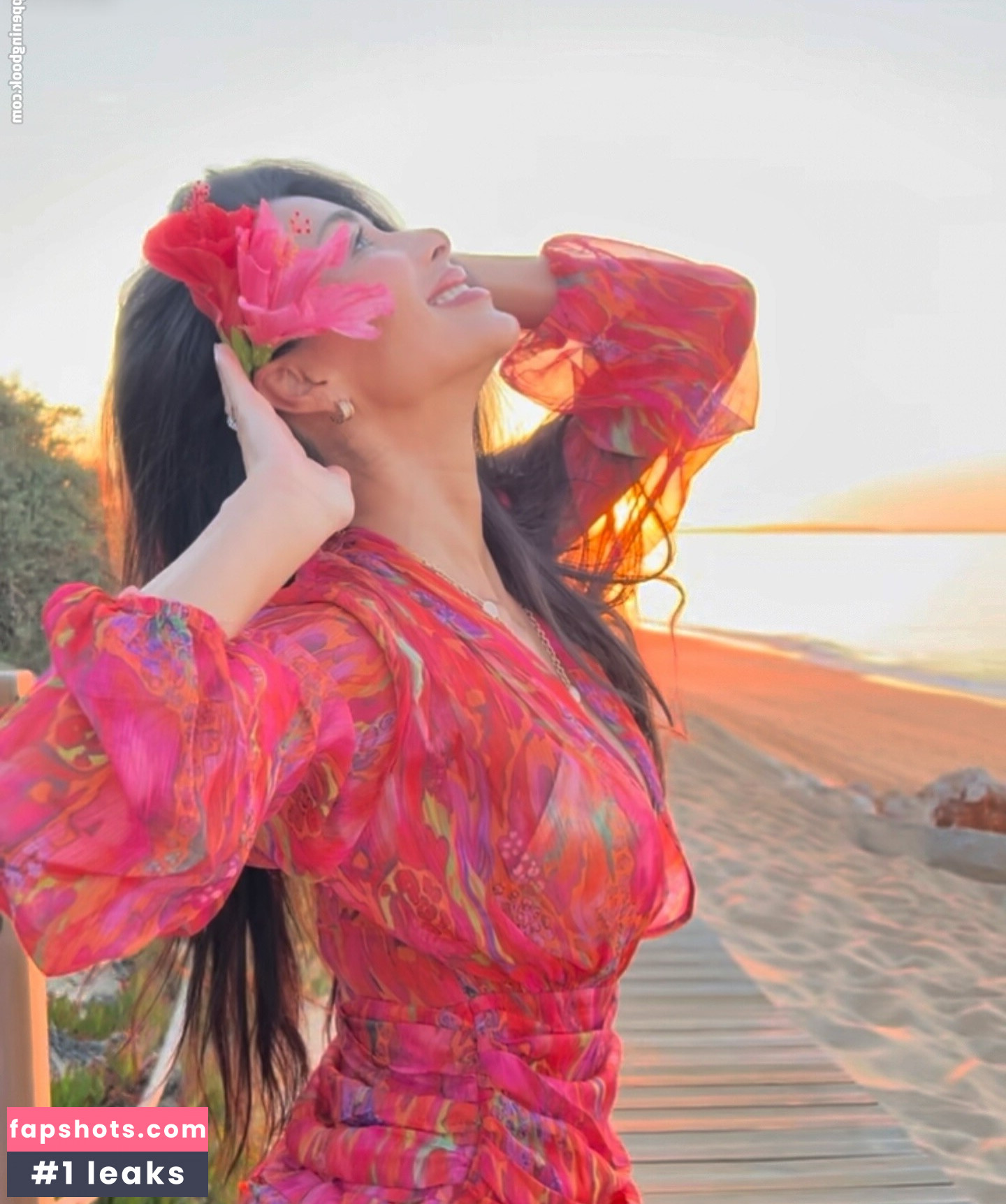 Nicole Scherzinger gallery photo #334