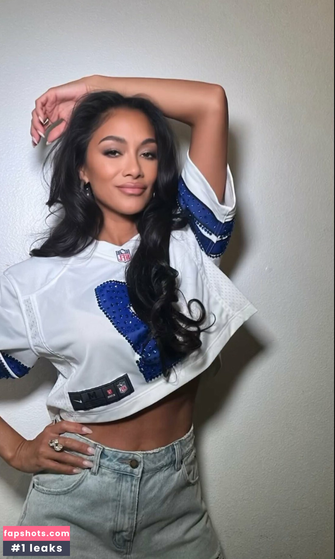 Nicole Scherzinger gallery photo #409