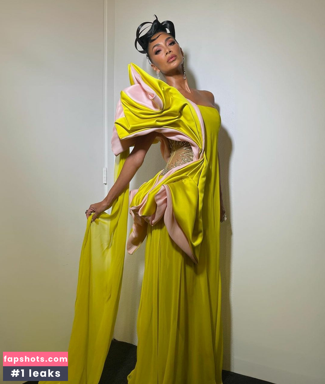 Nicole Scherzinger gallery photo #412