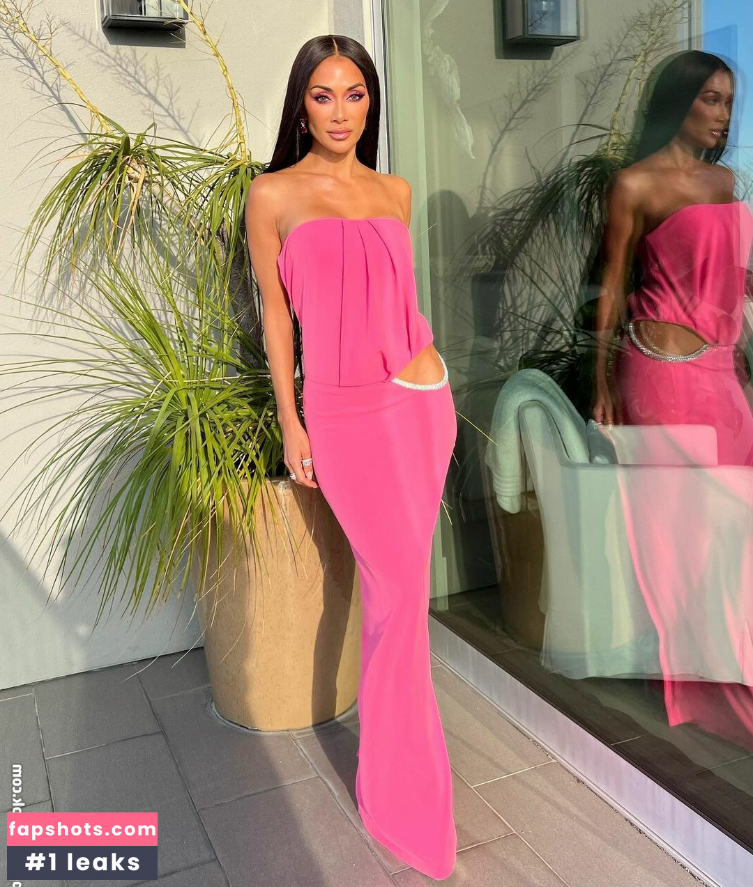 Nicole Scherzinger gallery photo #467