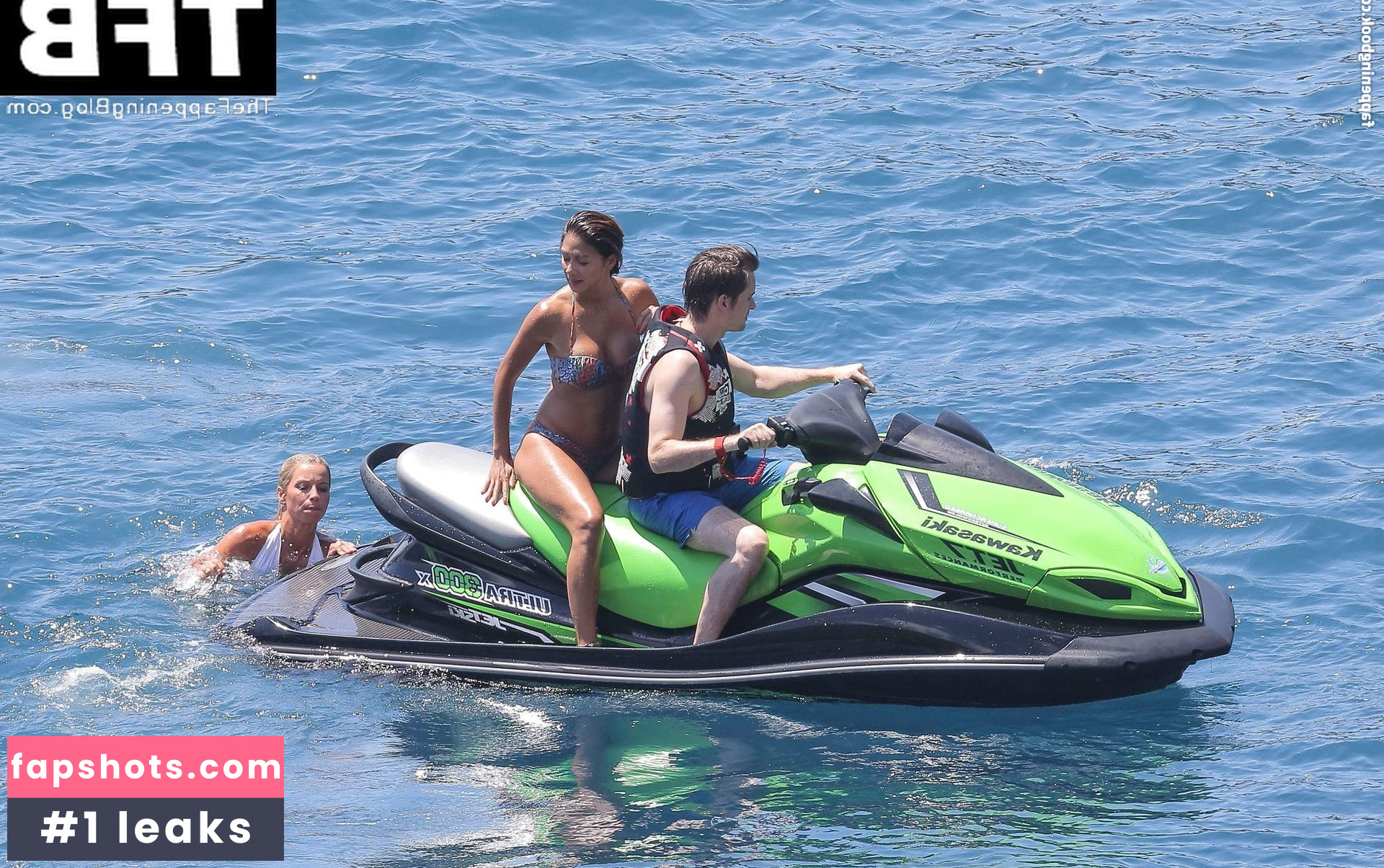 Nicole Scherzinger gallery photo #517