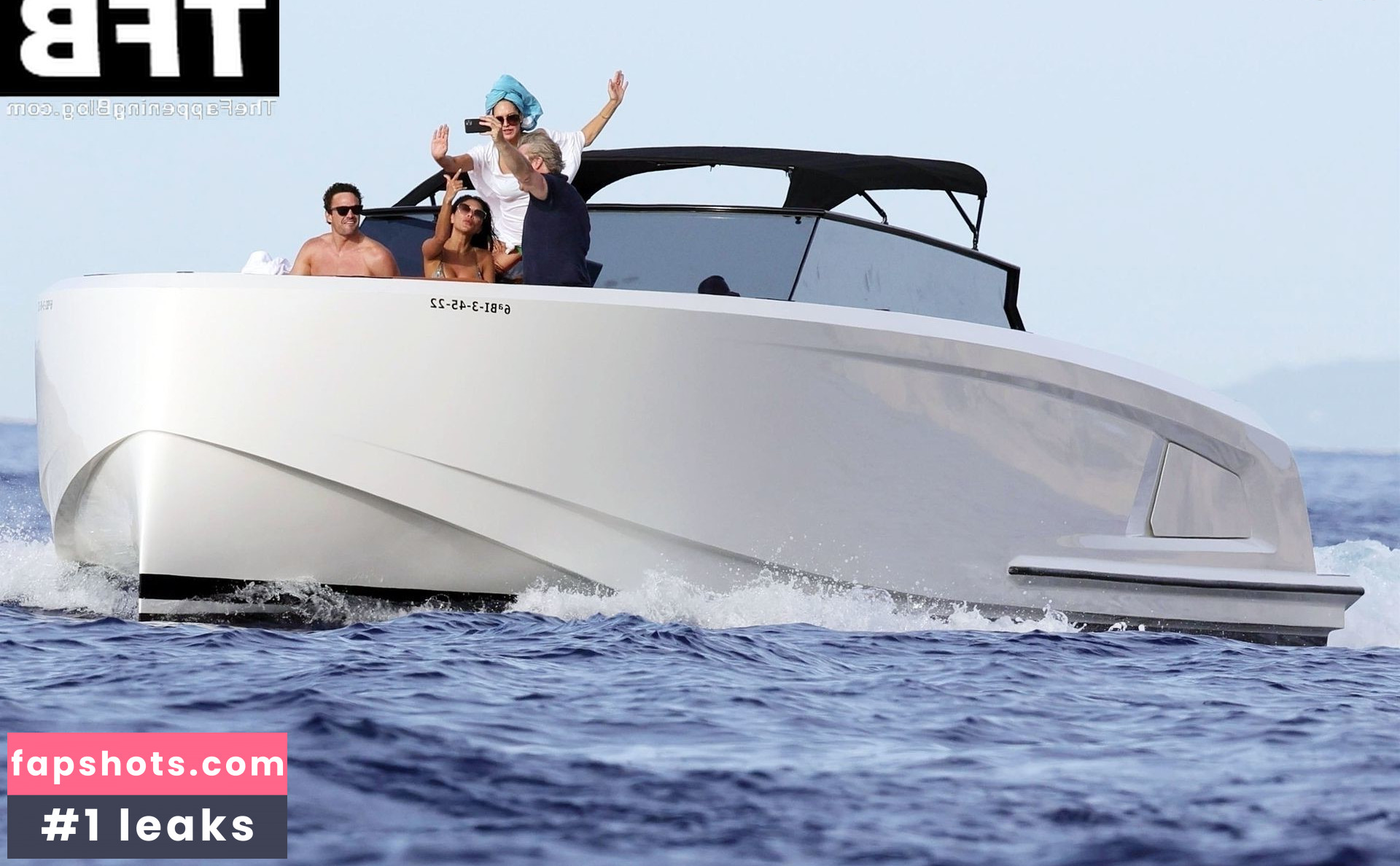 Nicole Scherzinger gallery photo #585