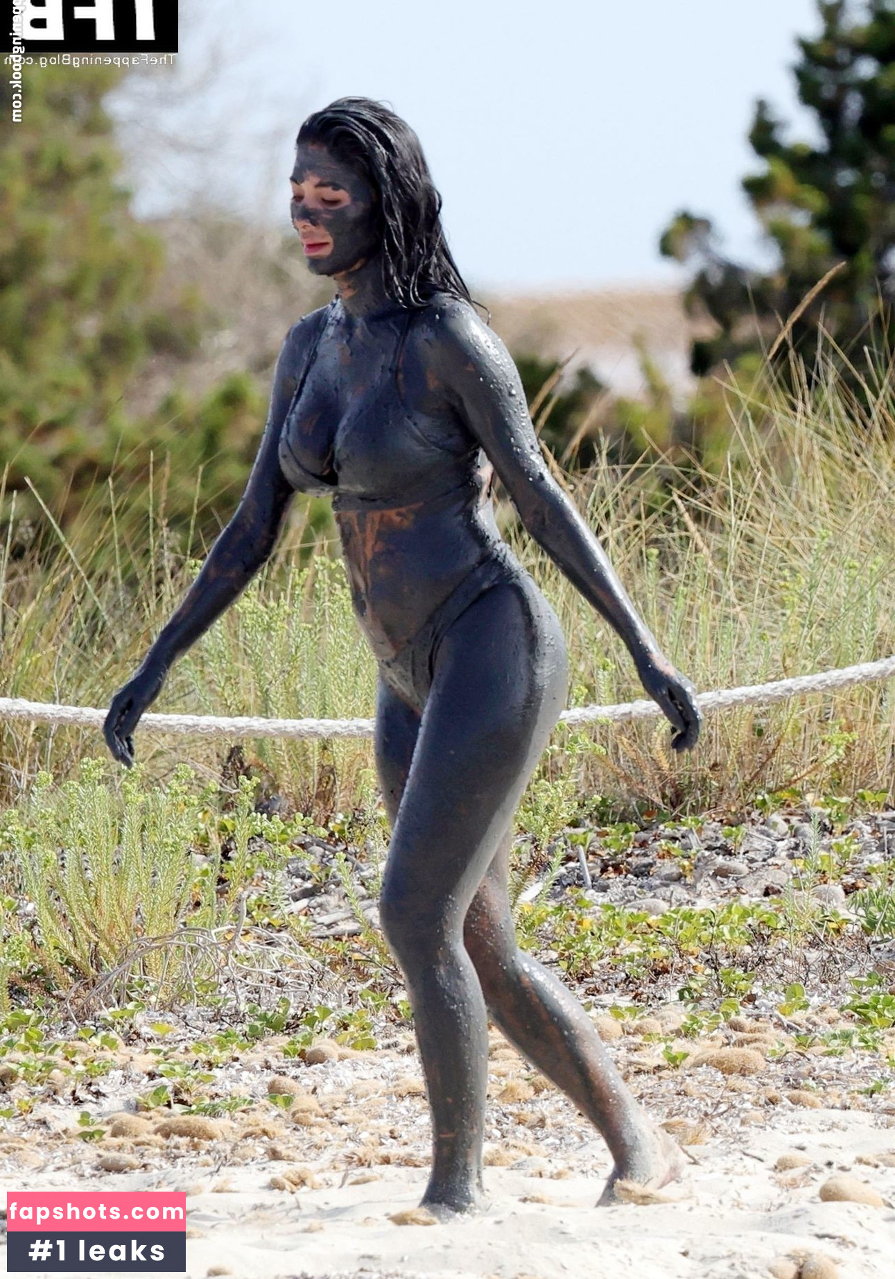 Nicole Scherzinger gallery photo #598