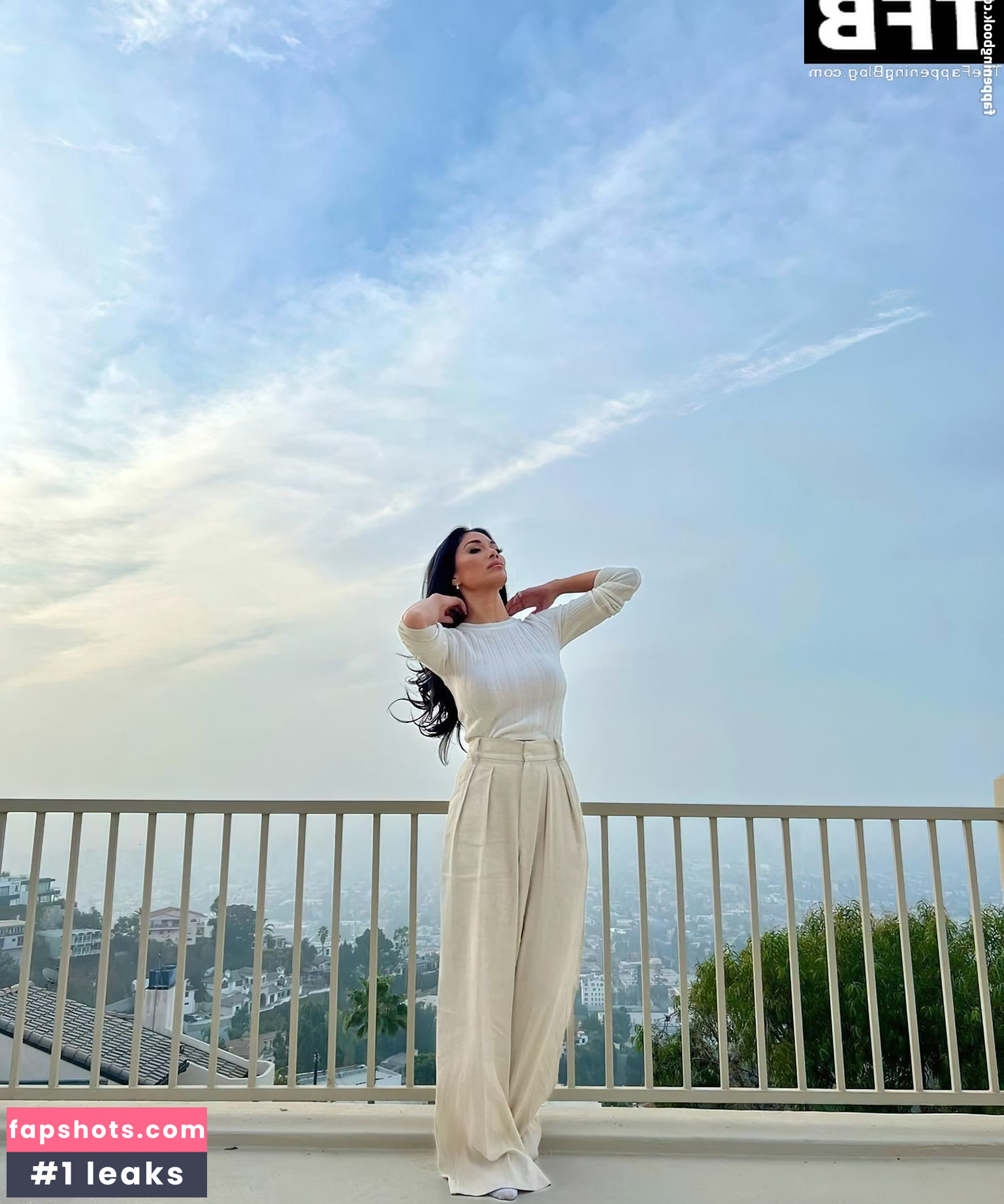 Nicole Scherzinger gallery photo #615