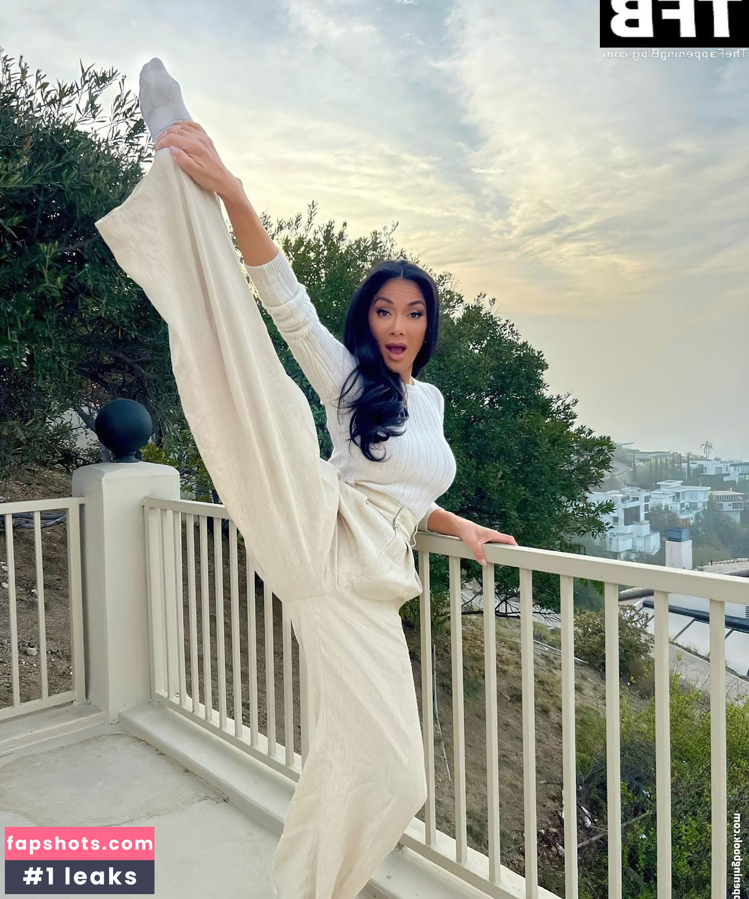 Nicole Scherzinger gallery photo #616