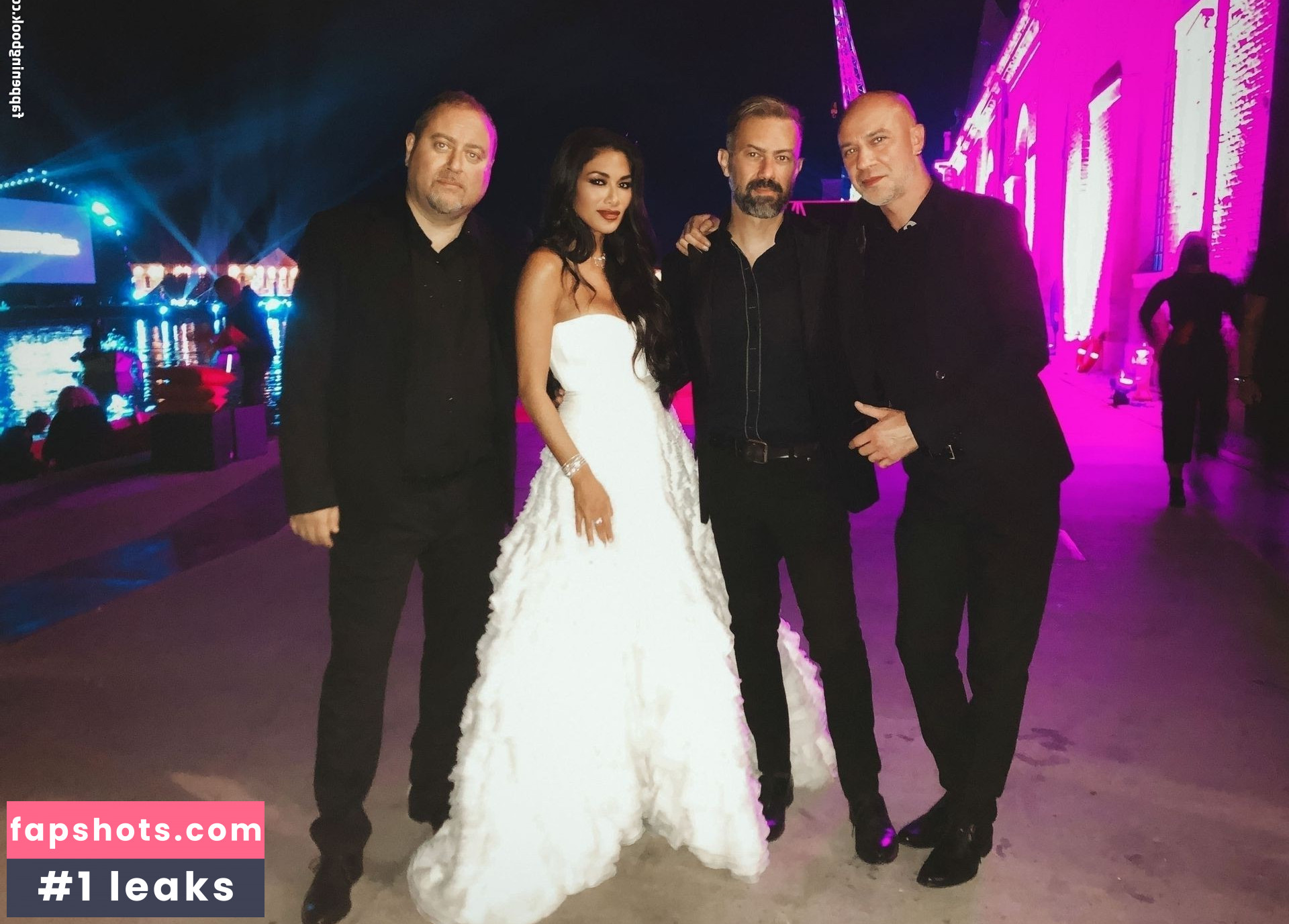 Nicole Scherzinger gallery photo #646