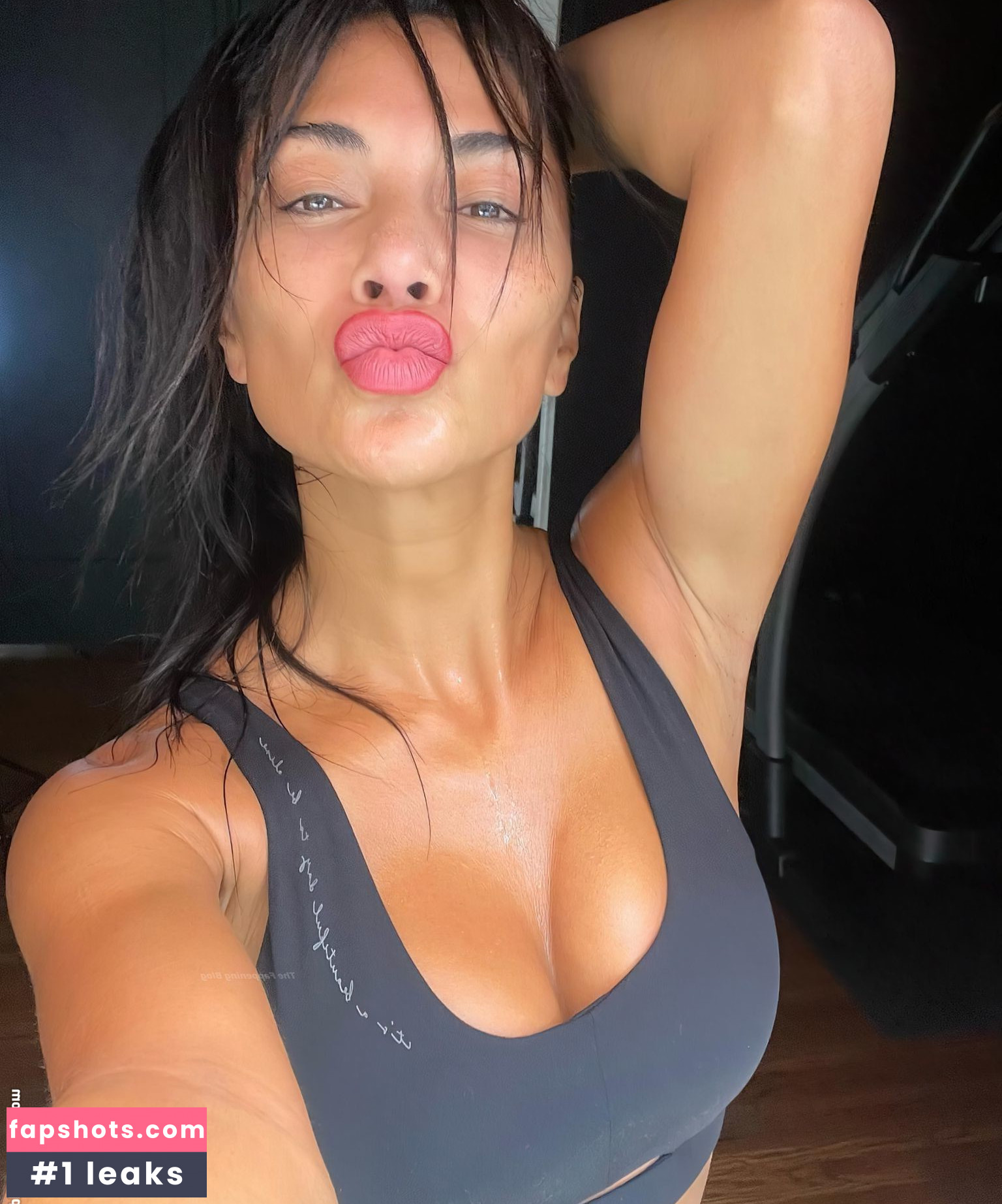 Nicole Scherzinger gallery photo #684