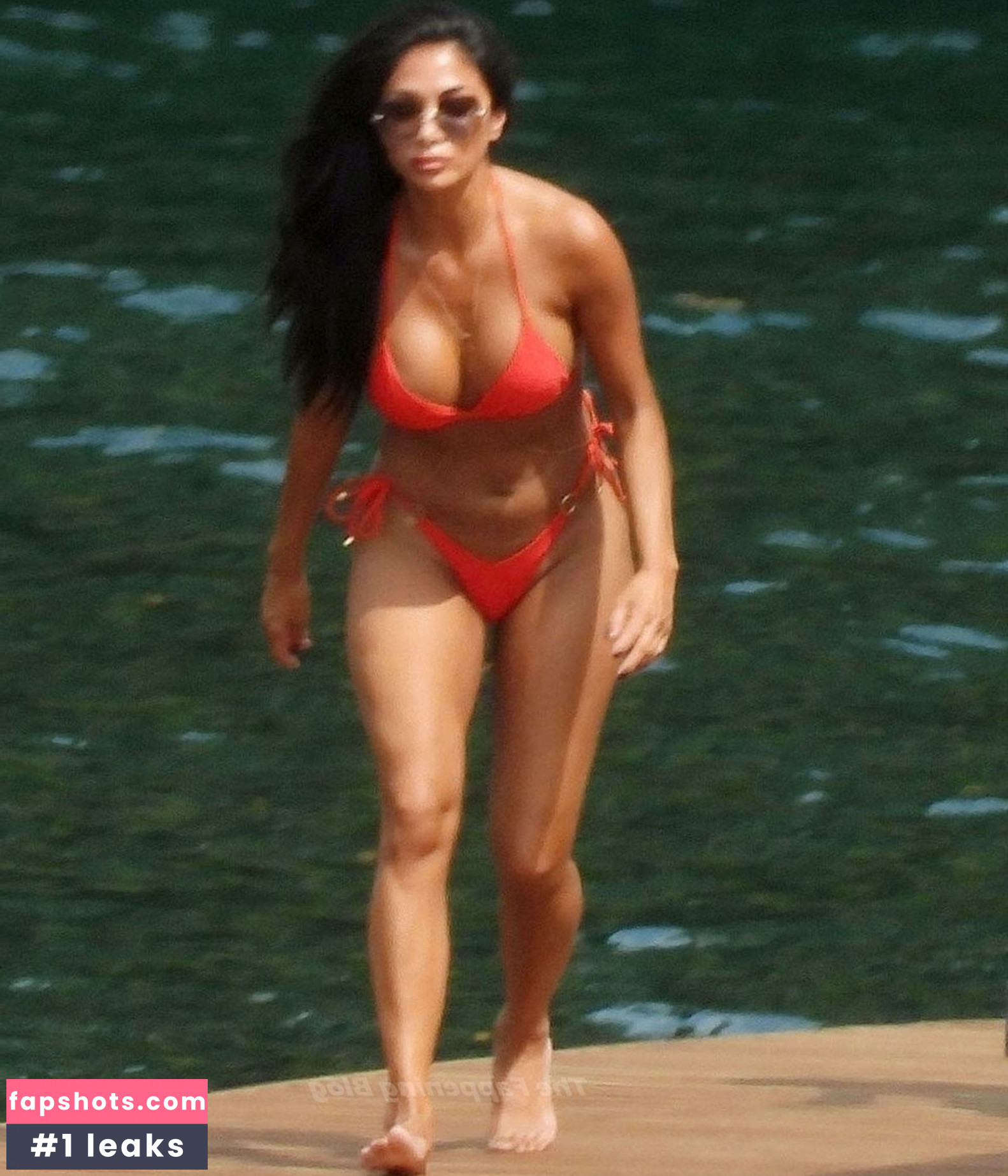 Nicole Scherzinger gallery photo #729