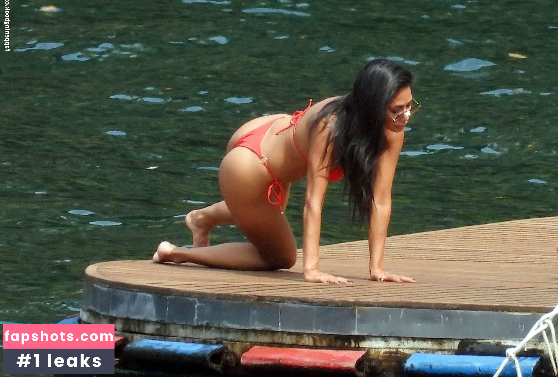 Nicole Scherzinger gallery photo #734