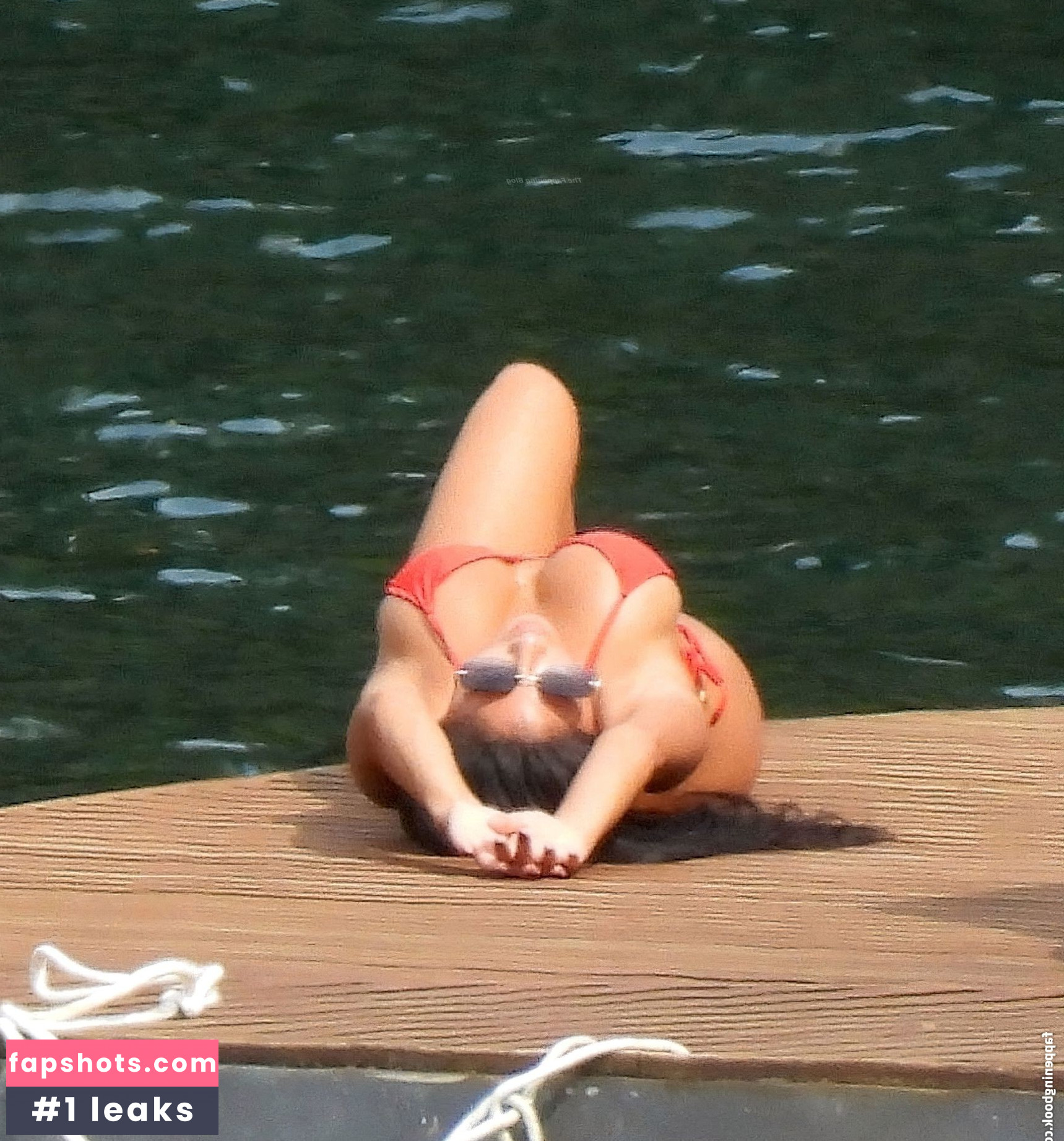 Nicole Scherzinger gallery photo #742