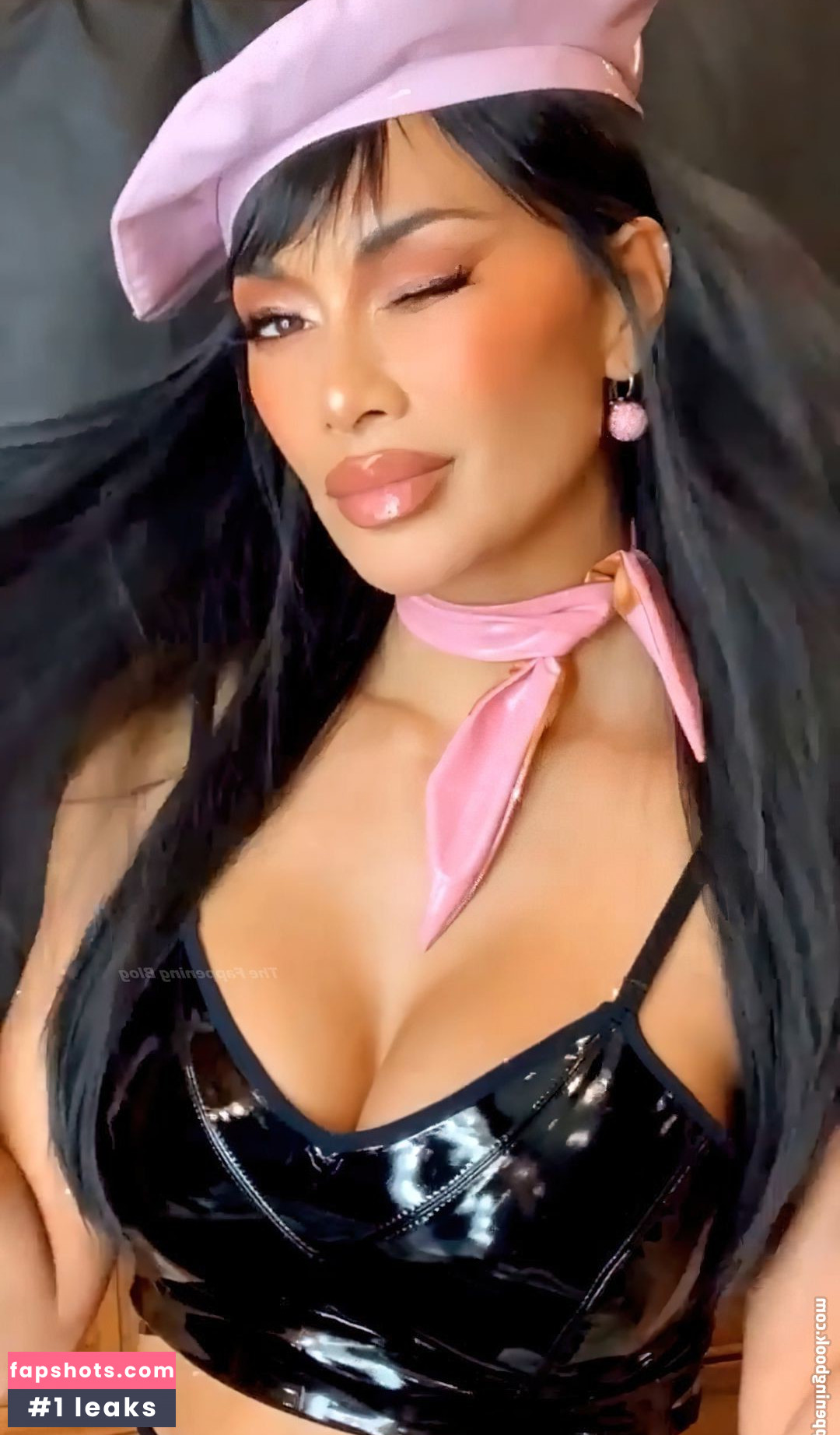 Nicole Scherzinger gallery photo #765